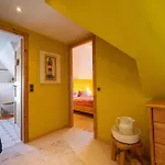 Sued West Mit 2 Sz, Terrasse Und Balkon, Strandnah By Unsere Urlaubszeit * Kellenhusen
