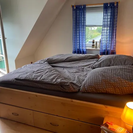 Sued West Mit 2 Sz, Terrasse Und Balkon, Strandnah By Unsere Urlaubszeit