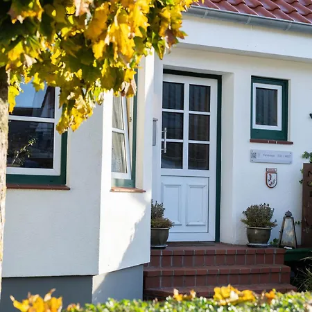 Casa de Férias Sued West Mit 2 Sz, Terrasse Und Balkon, Strandnah By Unsere Urlaubszeit
