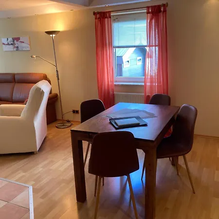 Sued West Mit 2 Sz, Terrasse Und Balkon, Strandnah By Unsere Urlaubszeit * Kellenhusen